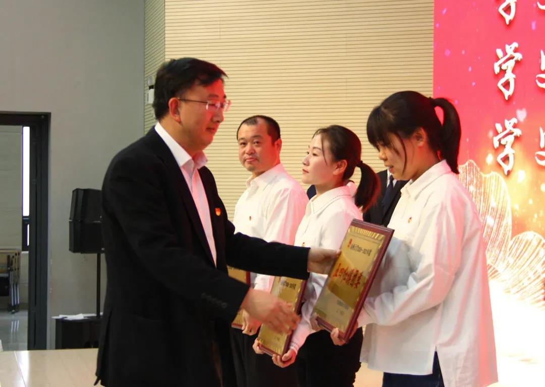 56ad685c302749a39b975e08b8d9c622.jpg J9集团