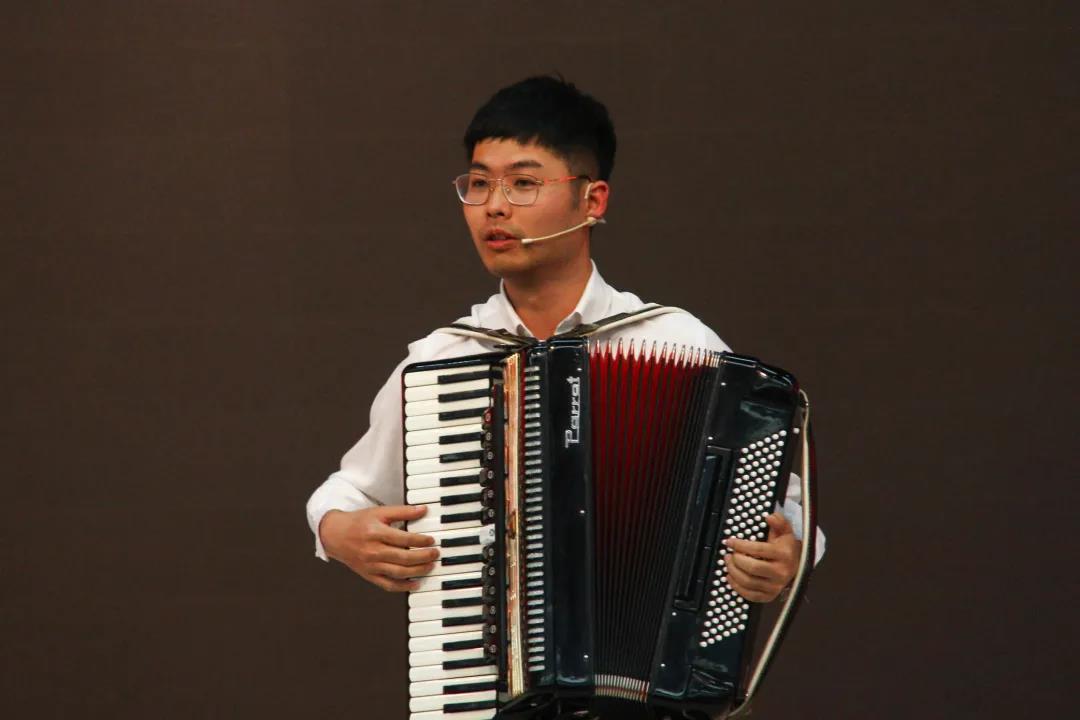 f73bf5ee192d4d718b9980482c327ec2.jpg J9集团