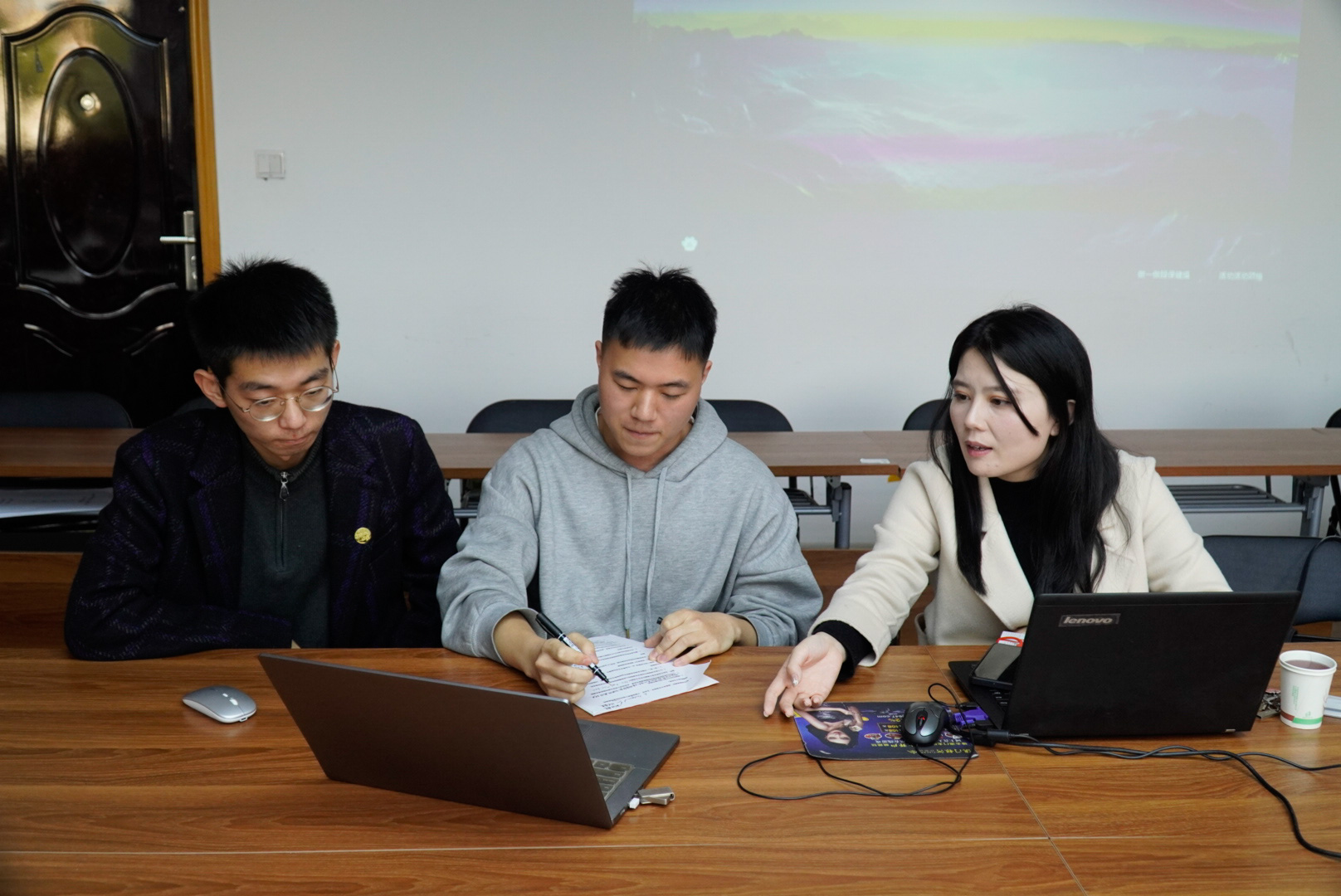 ed2e616c84fb47029be697be1b674165.jpg ed2e616c84fb47029be697be1b674165.jpg