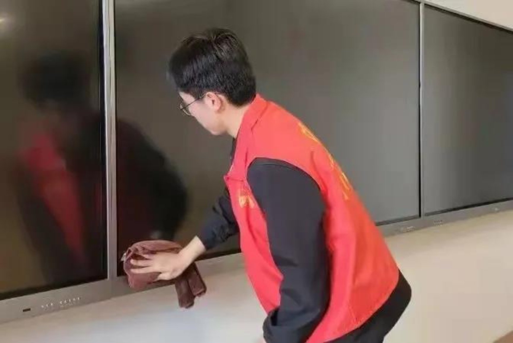 J9集团