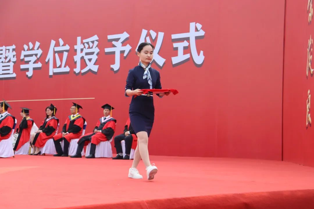 659cf26f8a2043b49ee46f3b71d8e6f7.jpg 659cf26f8a2043b49ee46f3b71d8e6f7.jpg